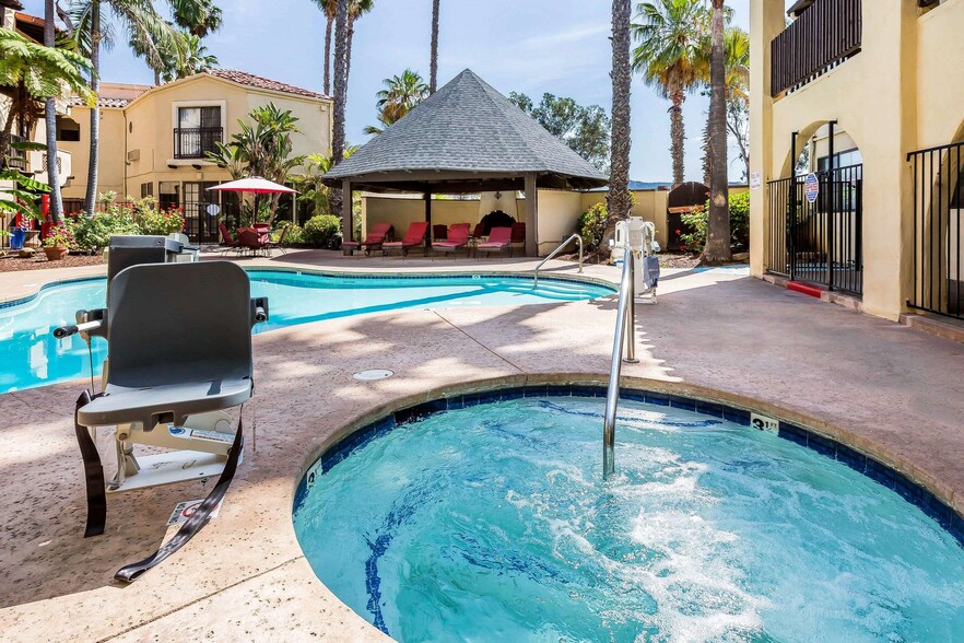 More Photos Of 3135 Old Hwy 395, Fallbrook Hotel For Sale