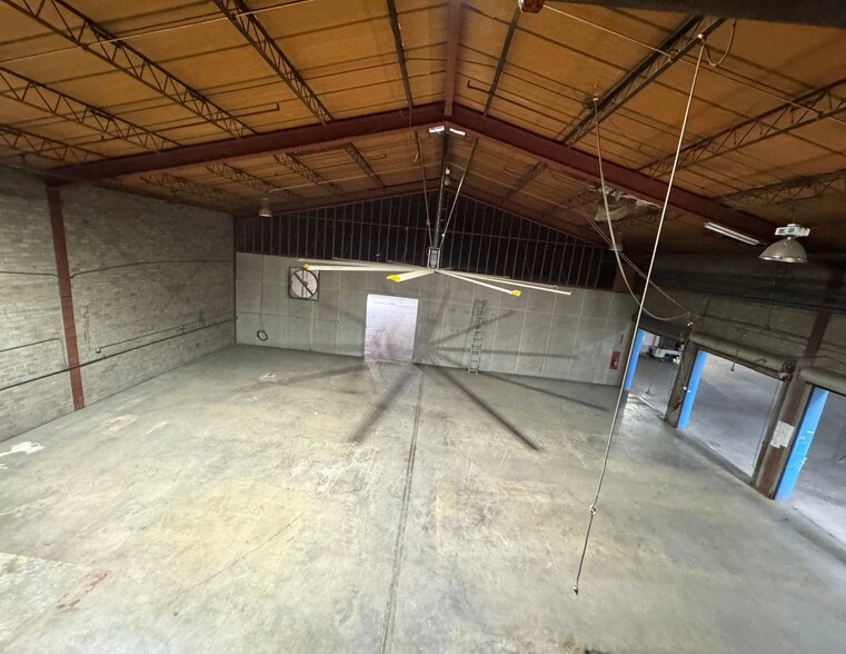 More Photos Of 260 S Hibbert St, Mesa Warehouse For Lease