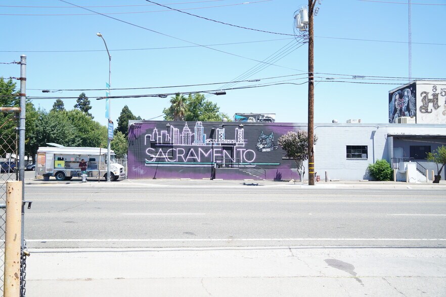 More Photos Of 851 Richards Blvd, Sacramento Warehouse For Sale