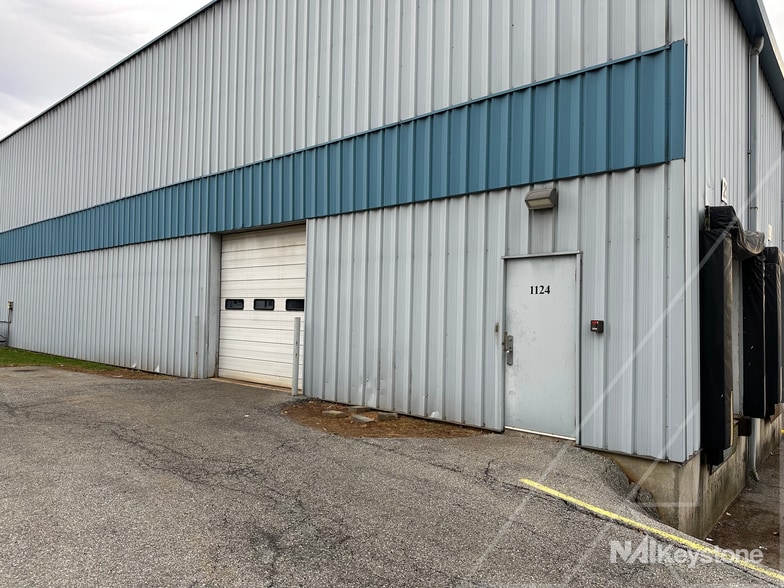 More Photos Of 1114-1124 Commons Blvd, Reading Flex For Sale