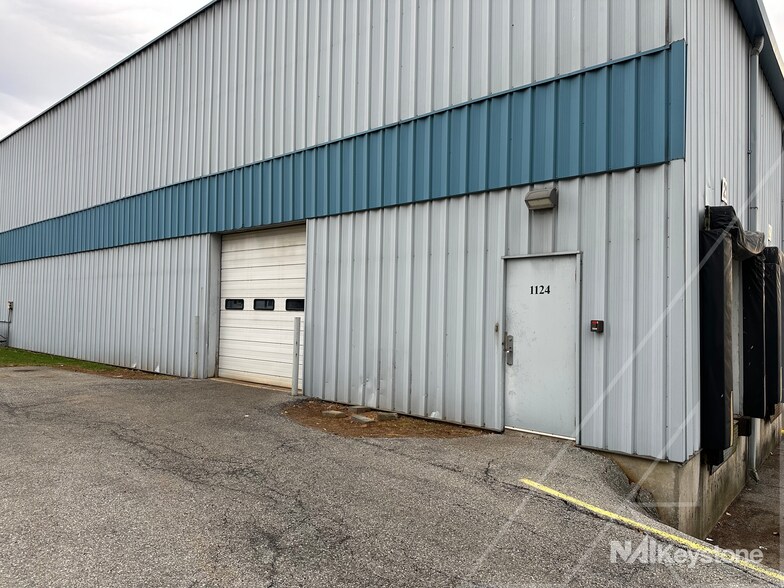 More Photos Of 1114-1124 Commons Blvd, Reading Flex For Sale