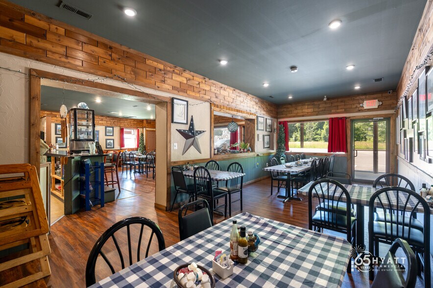More Photos Of 1466 Snug Harbor Rd, Shady Side Storefront Retail Residential For Sale