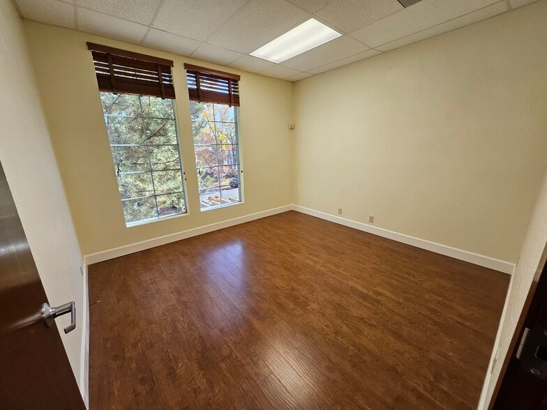 More Photos Of 6100 Plumas St, Reno Office For Sale