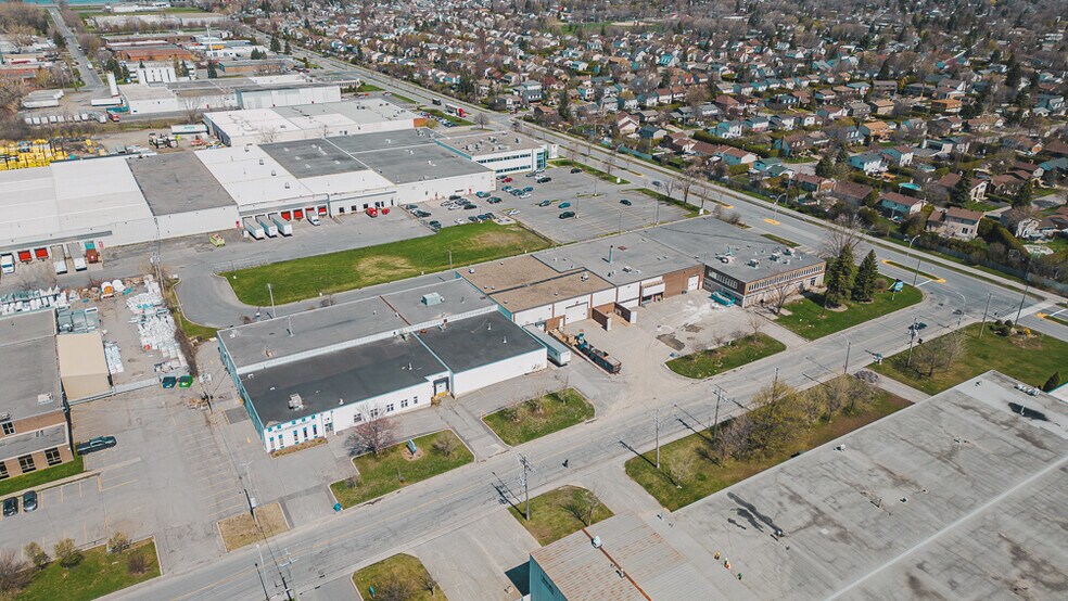 More Photos Of 115 Rue de Lauzon, Boucherville Manufacturing For Lease