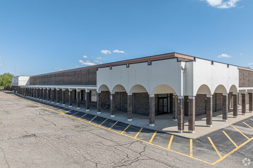 More Photos Of 1820-1900 44th St SE, Grand Rapids Medical For Sale