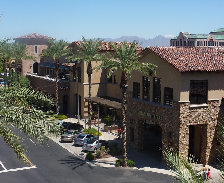 More Photos Of 7135 E Camelback Rd, Scottsdale Unknown For Lease
