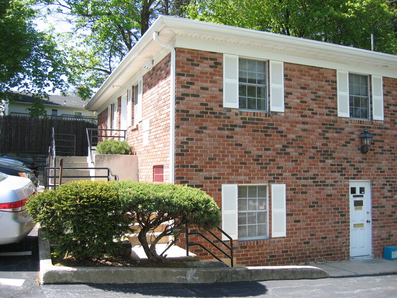 More Photos Of 160 N State Rd, Briarcliff Manor Village Medical For Lease