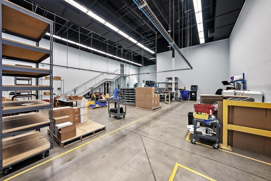 More Photos Of 3126 Jupiter Park Dr, Jupiter Warehouse For Lease