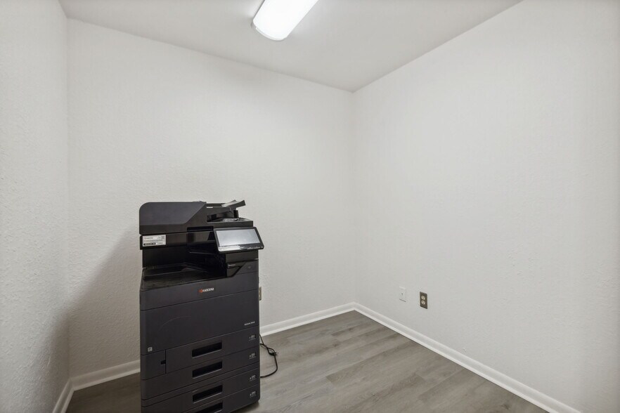 More Photos Of 2528-2530 Us-1, Saint Augustine Loft Creative Space For Lease