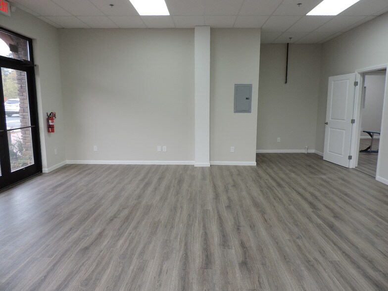 More Photos Of 475 Blowing Rock Rd, Boone Office Residential For Lease