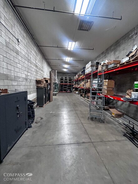 More Photos Of 1260 NE 1st St, Bend Warehouse For Lease