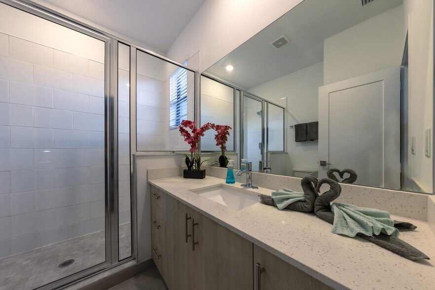 More Photos Of 4091 W Palm Aire Dr, Pompano Beach Apartments For Sale