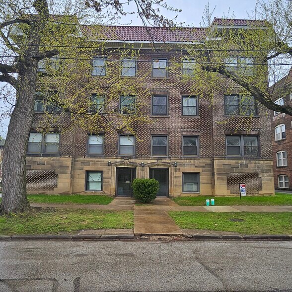 More Photos Of 2617 Euclid Heights Blvd, Cleveland Heights Apartments For Sale