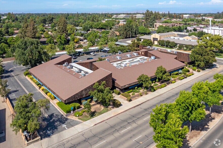 More Photos Of 1100 W Shaw Ave, Fresno Office For Lease