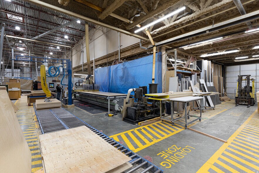 More Photos Of 30781 Simpson Rd, Abbotsford Warehouse For Lease