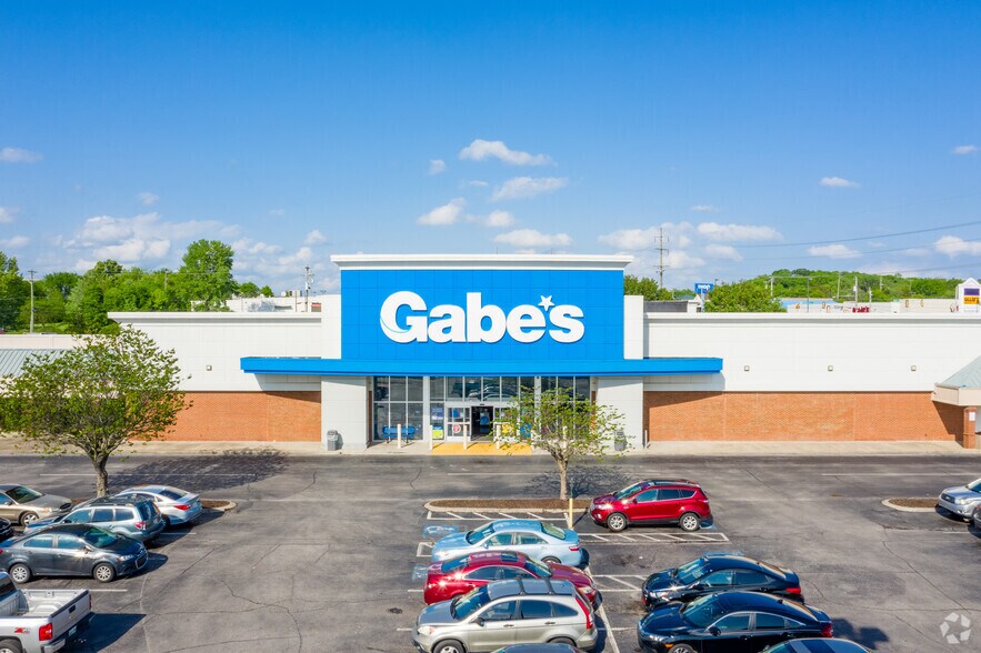 More Photos Of 2136-2196 Gallatin Pike N, Madison Storefront For Lease