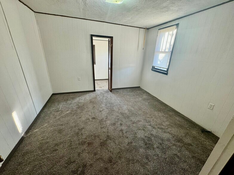 More Photos Of 115 E 9th, Concordia Multifamily For Sale