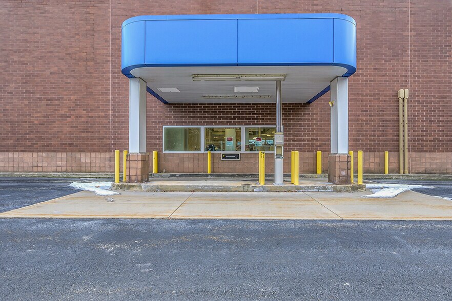 More Photos Of 1777 N Keyser Ave, Scranton Drugstore For Lease