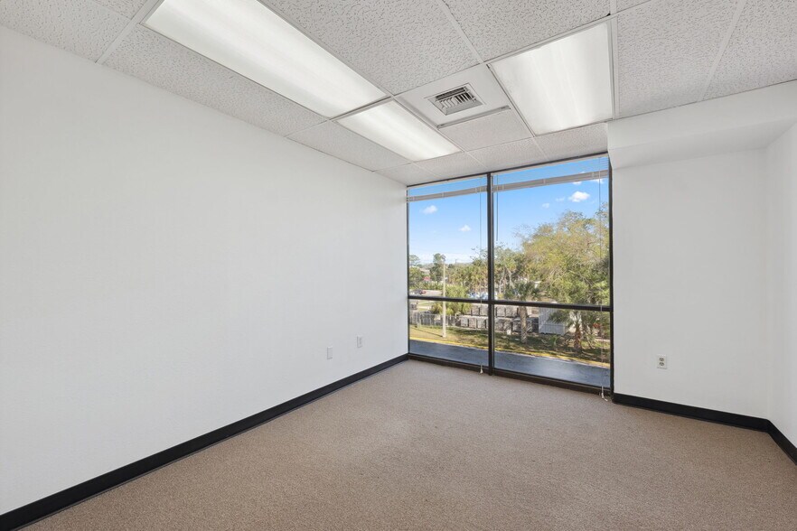 More Photos Of 13825 US Highway 19, Hudson Office For Lease