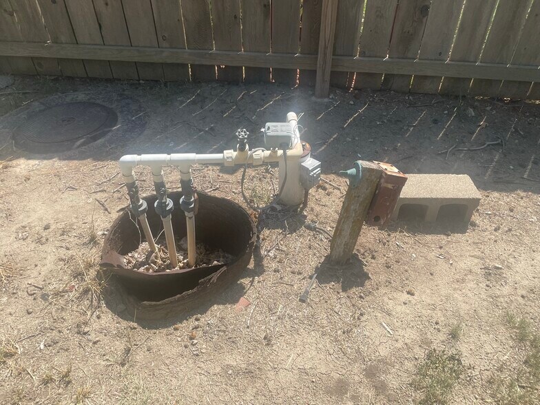 More Photos Of 410 N Fisher St, Glasco Apartments For Sale