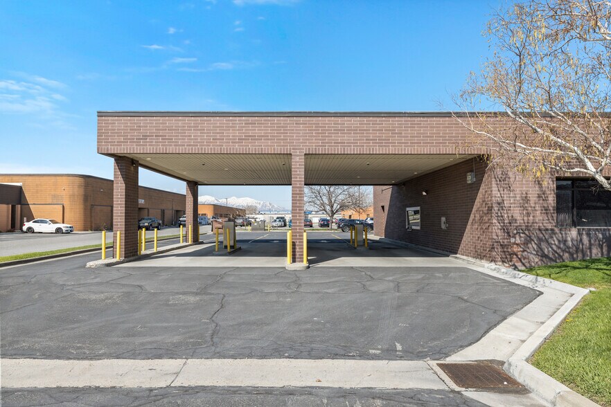 More Photos Of 2714 S 300 W, Salt Lake City Bank For Lease