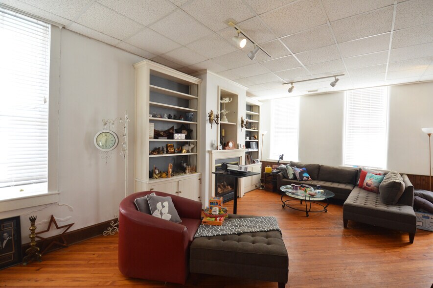 More Photos Of 409 N Trade St, Winston-Salem Storefront Retail Office For Sale