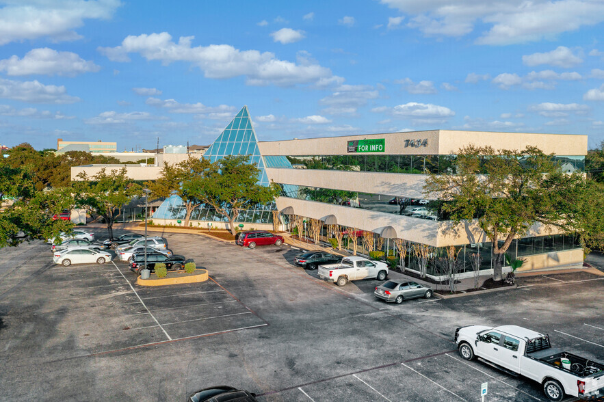 Primary Photo Of 7434 Louis Pasteur Dr, San Antonio Medical For Lease