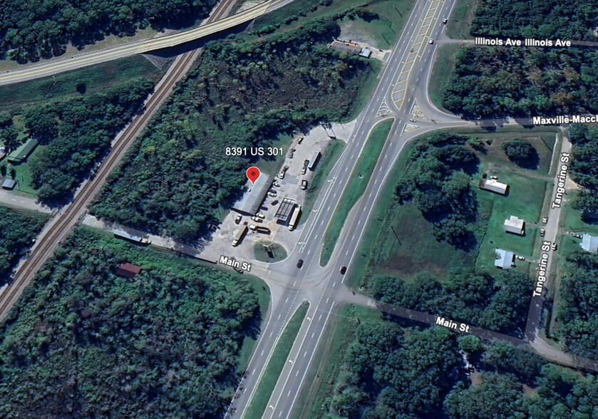 Primary Photo Of 8391 US Highway 301 S, Jacksonville Service Station For Lease