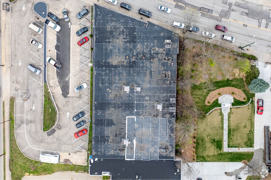 More Photos Of 2612 Gilbert Ave, Cincinnati Light Manufacturing For Sale