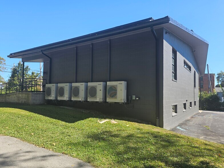 More Photos Of 23 West St, Warwick Office For Lease