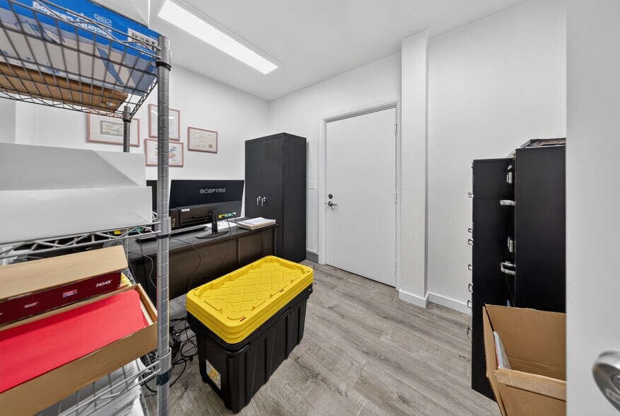 More Photos Of 20847 Sherman Way, Canoga Park Office For Sale