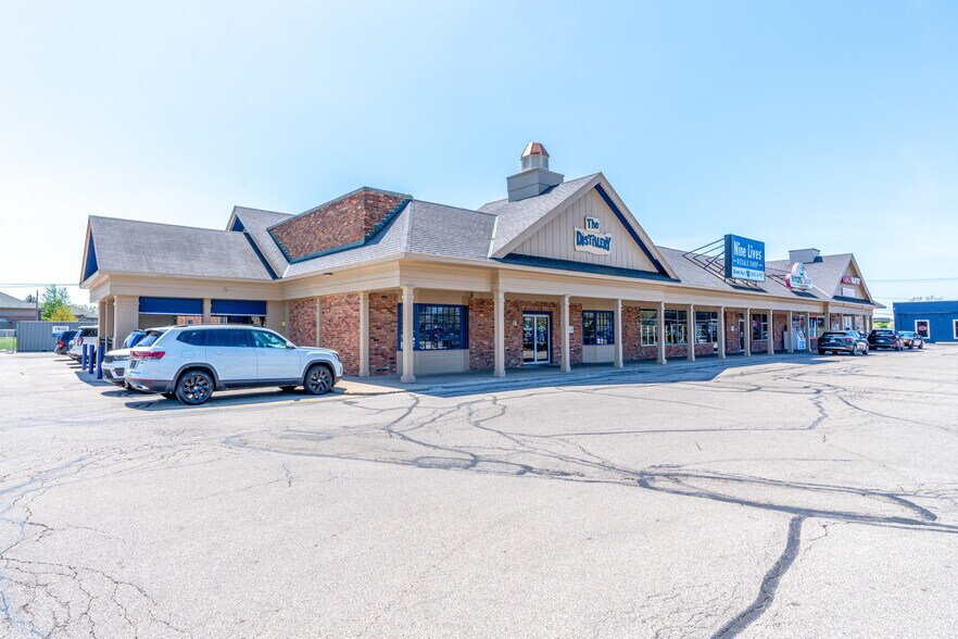 Primary Photo Of 4311-4319 Heatherdowns Blvd, Toledo Freestanding For Sale