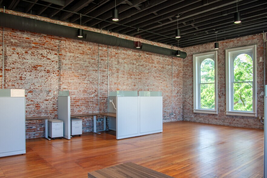 More Photos Of 28 E Main St, Walla Walla Office For Lease