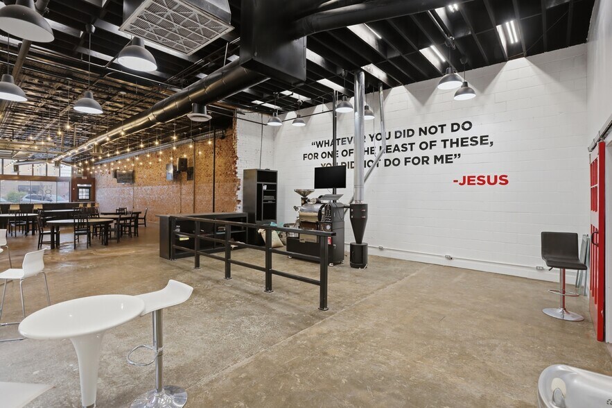 More Photos Of 122 E Randolph Ave, Enid Storefront Retail Residential For Sale