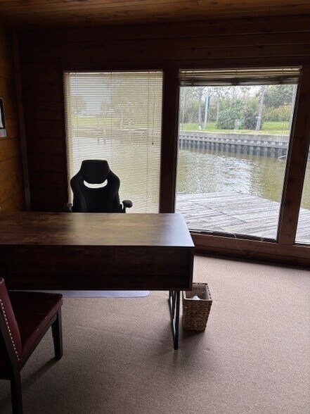More Photos Of 1500 Marina Bay Dr, Kemah Marina For Lease
