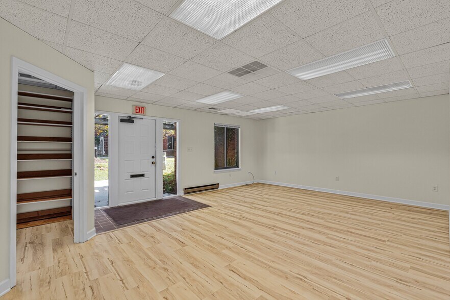 More Photos Of 35-37 Tamarack Cir, Skillman Medical For Lease