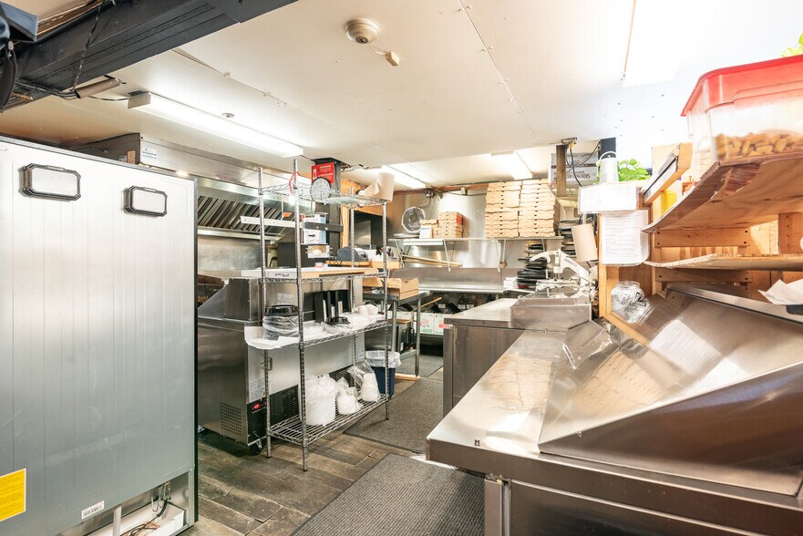 More Photos Of 65 Henry Law Ave, Dover Restaurant For Sale