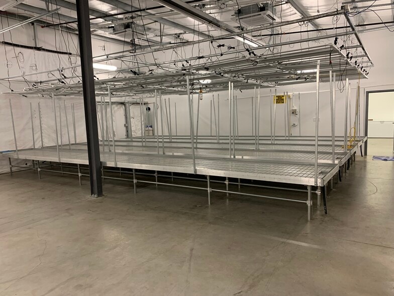 More Photos Of 6101 Washington St, Denver Warehouse For Sale