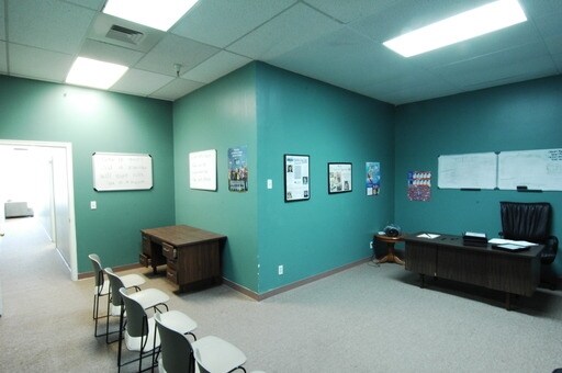 More Photos Of 2465 N Main St, Sunset Unknown For Lease