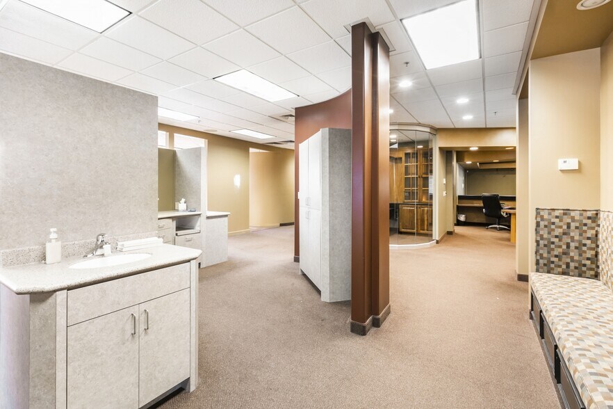 More Photos Of 7555 S Center View Ct, West Jordan Medical For Sale