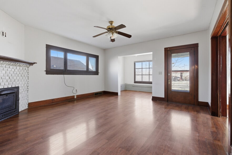 More Photos Of 869 W Center St, Provo Flex For Sale
