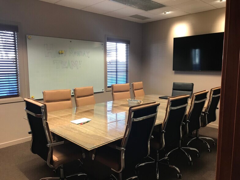 More Photos Of 3075 N Swan Rd, Tucson Coworking Space