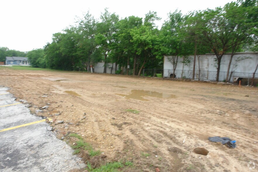 More Photos Of 736 E Northwest Hwy, Grapevine Land For Sale