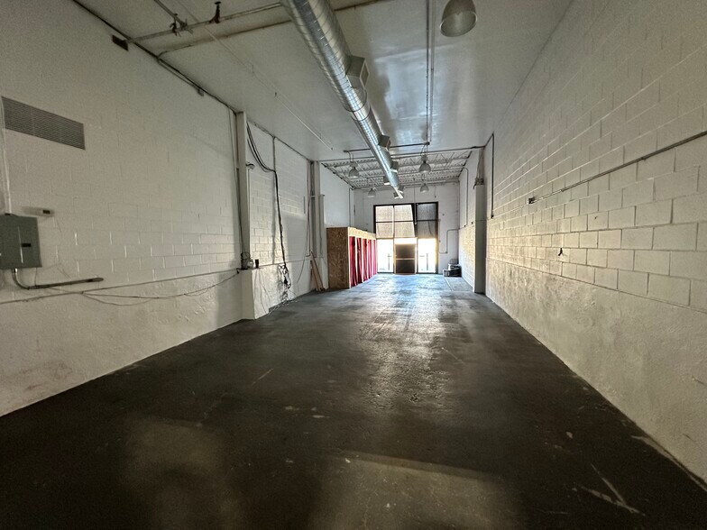 More Photos Of 4865 Arthur Kill Rd, Staten Island Warehouse For Lease