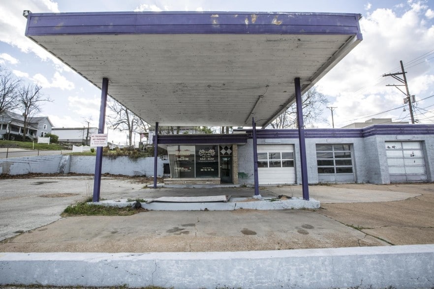 More Photos Of , Branson Unknown For Sale