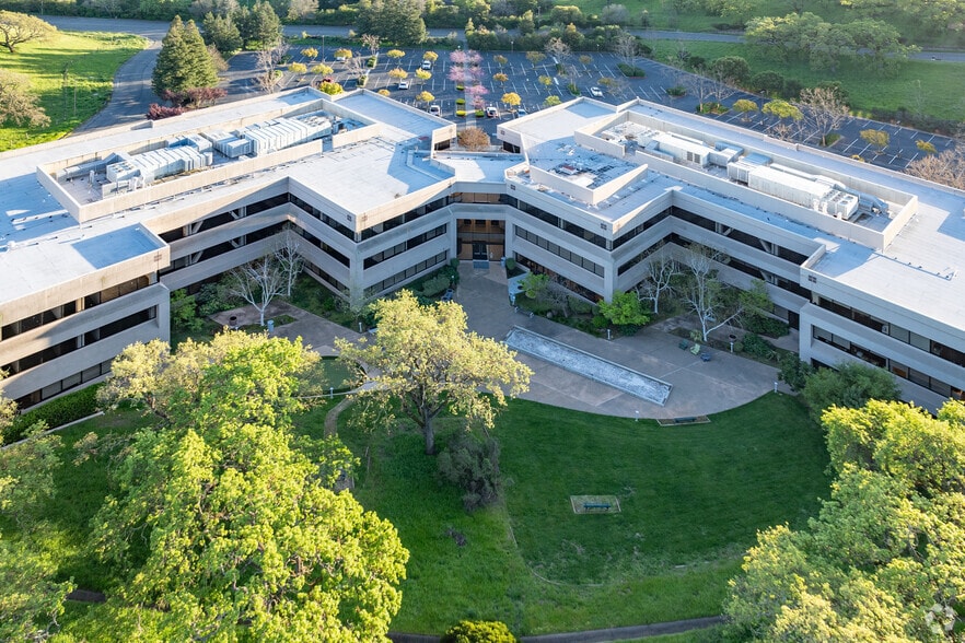 More Photos Of 100 Wood Hollow Dr, Novato Office For Lease