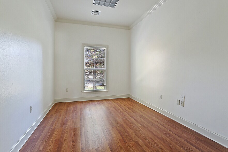 More Photos Of 10620 Timberlake Ave, Baton Rouge Medical For Lease