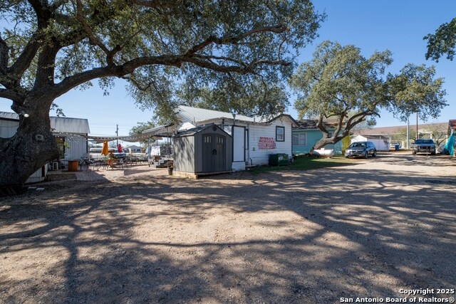 More Photos Of 1820 10th St, Floresville Freestanding For Sale