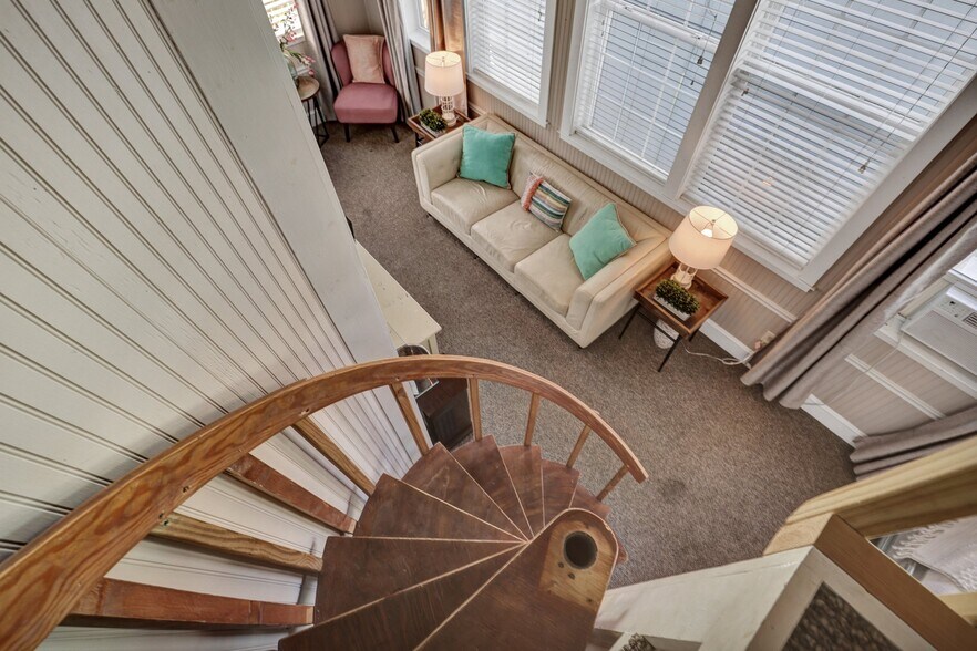 More Photos Of 24 Van Horne Ave, Tybee Island Hospitality For Sale