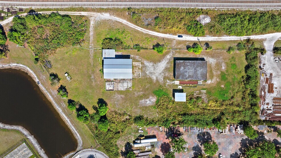 More Photos Of 15803 SW Farm Rd, Indiantown Manufacturing For Sale
